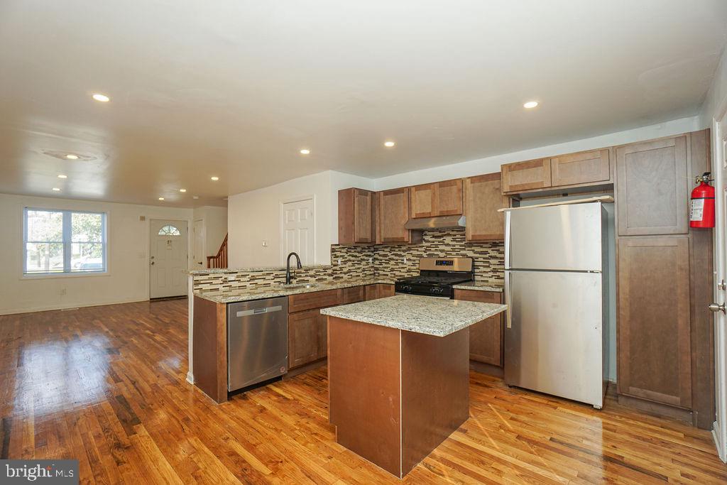 1162 Collings Road Camden, NJ 08104 - Photo 10 of 45