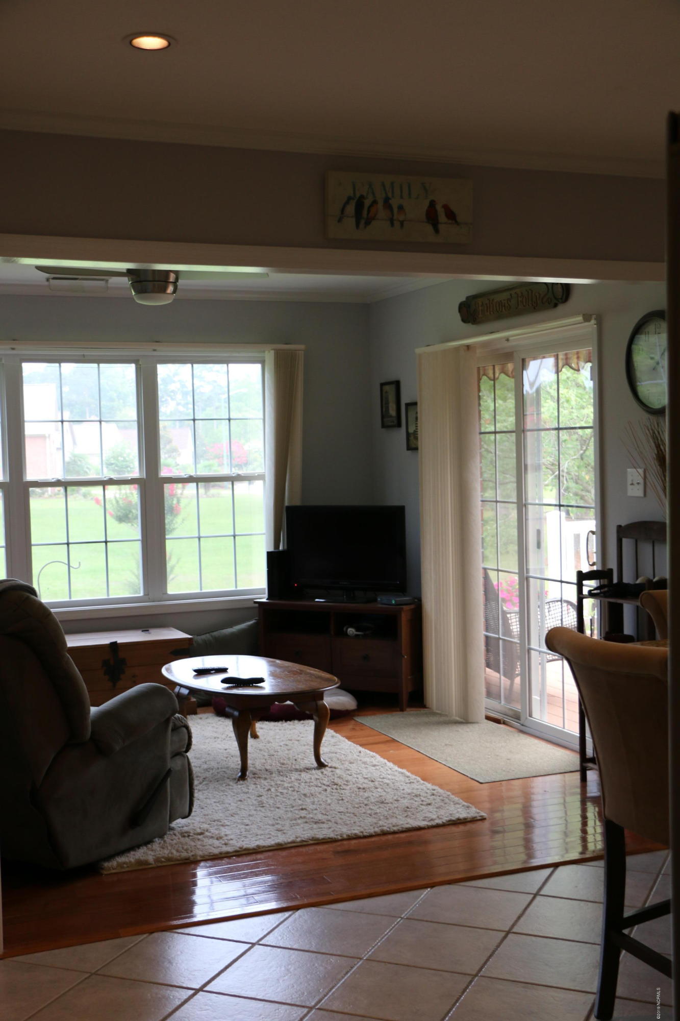 104 Nyon Road New Bern, NC 28562 - Photo 23 of 35 sunroom