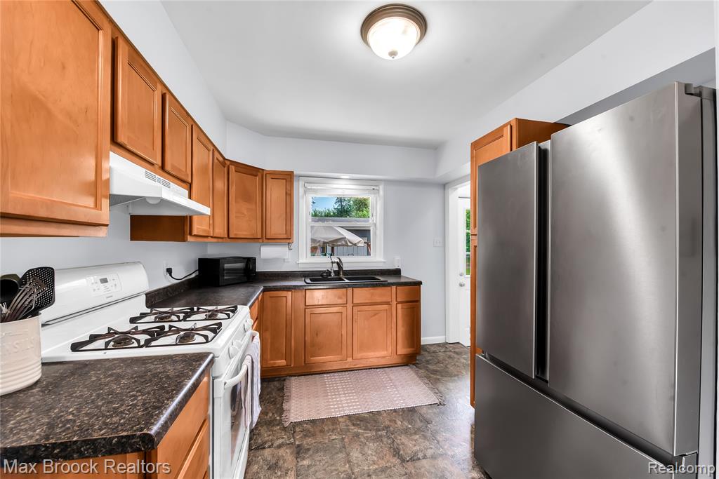 6001 Riverside Drive Jackson, MI 49201 - Photo 11 of 42