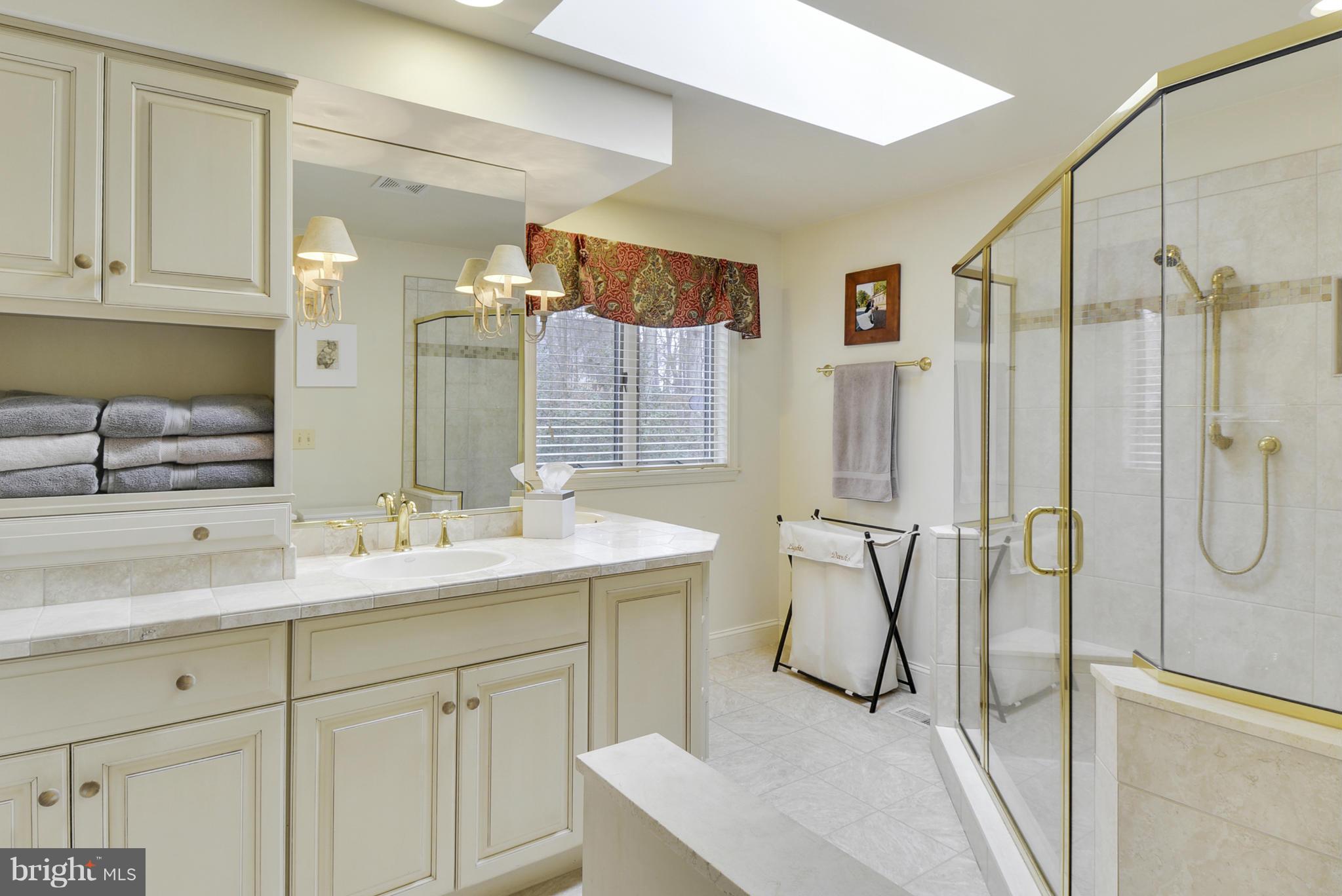 191 Southdown Road Edgewater, MD 21037 - Photo 14 of 30 Bath (Master)
