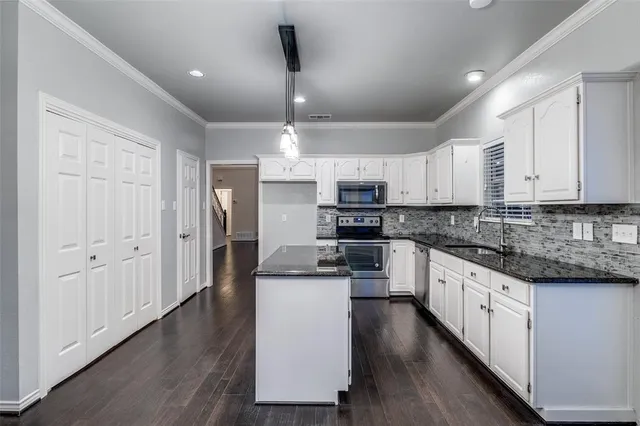 $2,995 | 4369 Timberglen Road, Dallas, TX 75287