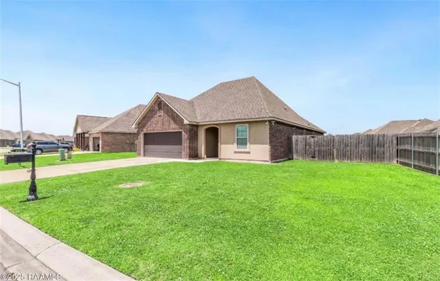 $232,599 | 204 Stanwell Avenue, Duson, LA 70529