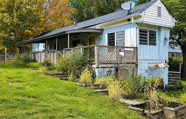 $50,000 | 1674 Brodhead Road, Coraopolis, PA 15108