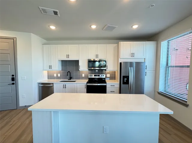 $2,383 | 11604 Stonehollow Drive, Unit A14 335, Austin, TX 78758