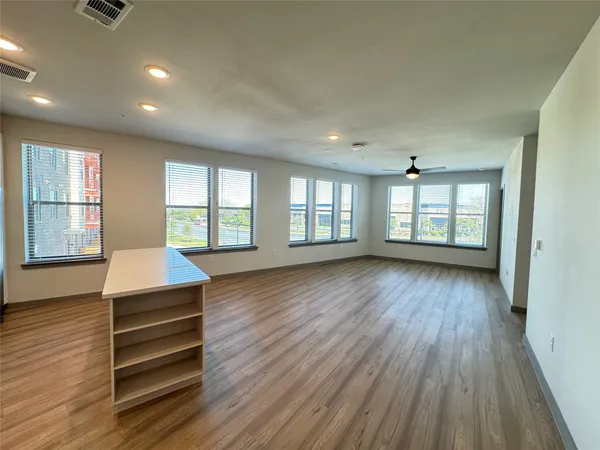 $2,383 | 11604 Stonehollow Drive, Unit A14 335, Austin, TX 78758