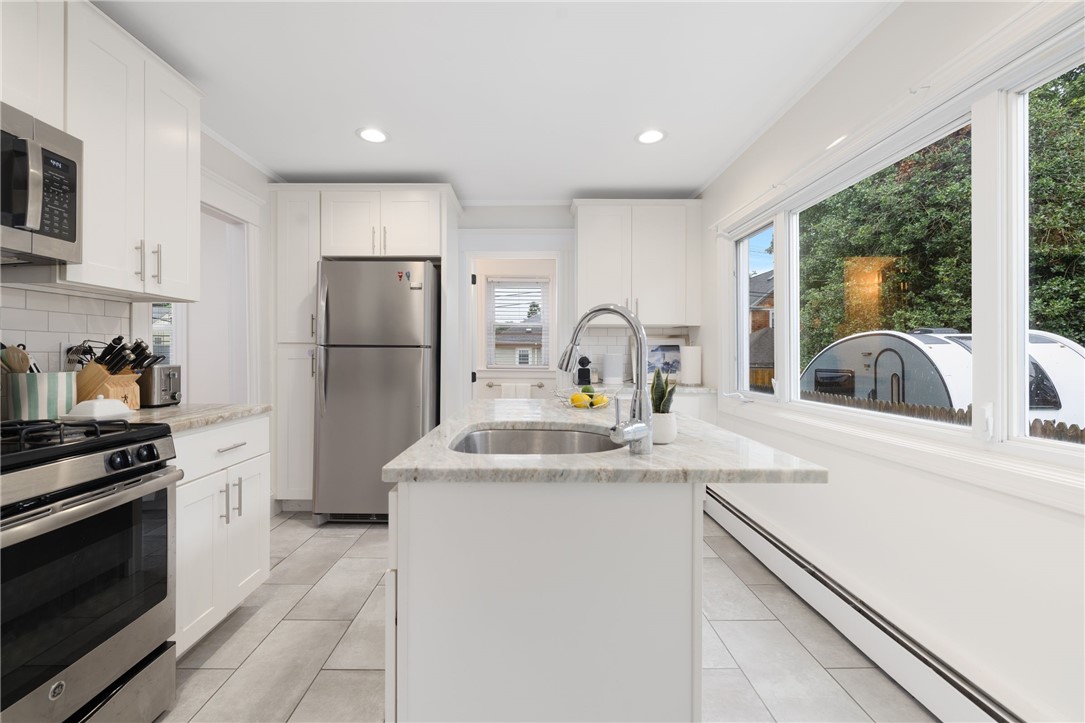 19 County Street Newport, RI 02840 - Photo 14 of 39