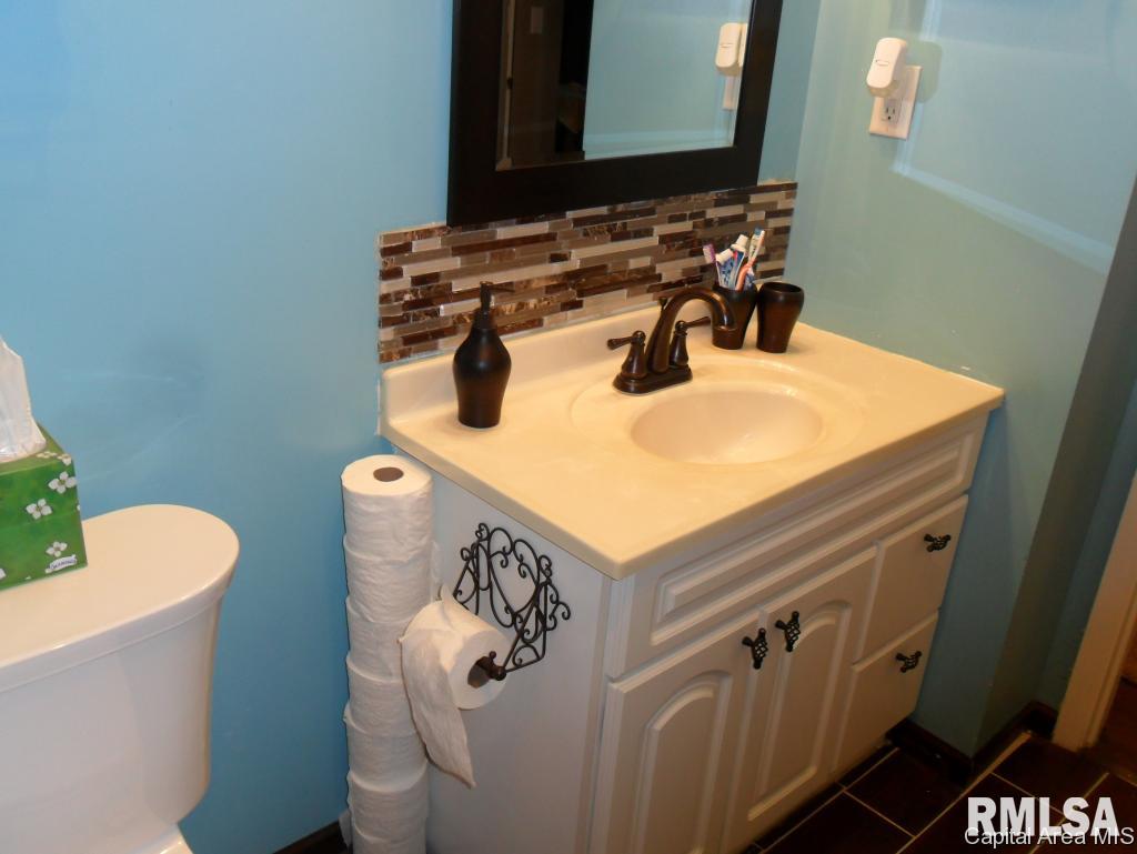 1824 Fairfield Drive Springfield, IL 62702 - Photo 15 of 17 Gallery Image 15