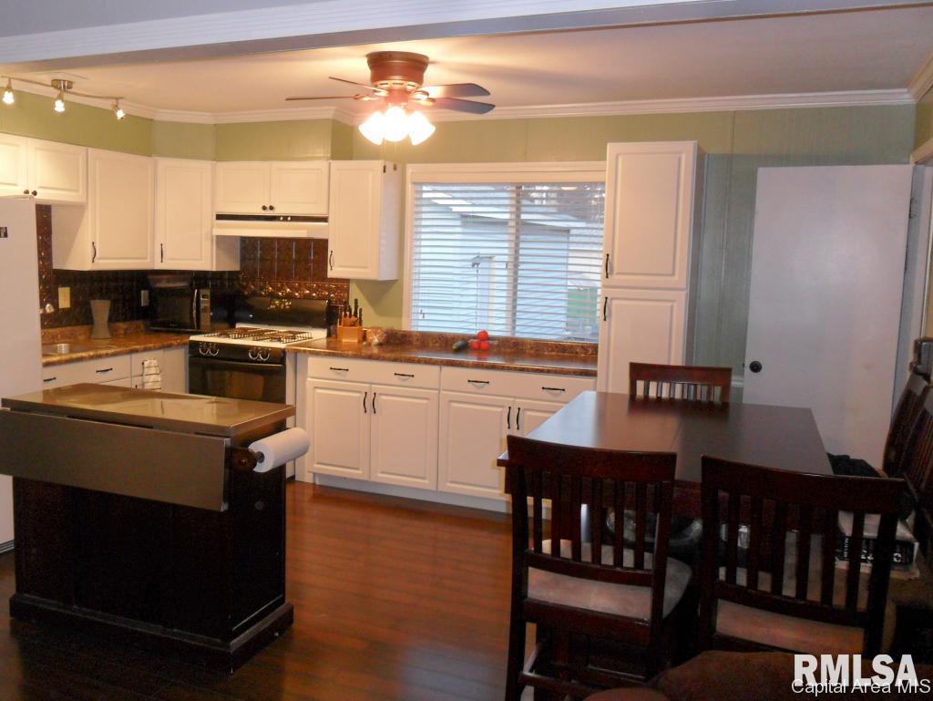1824 Fairfield Drive Springfield, IL 62702 - Photo 7 of 17 Gallery Image 7