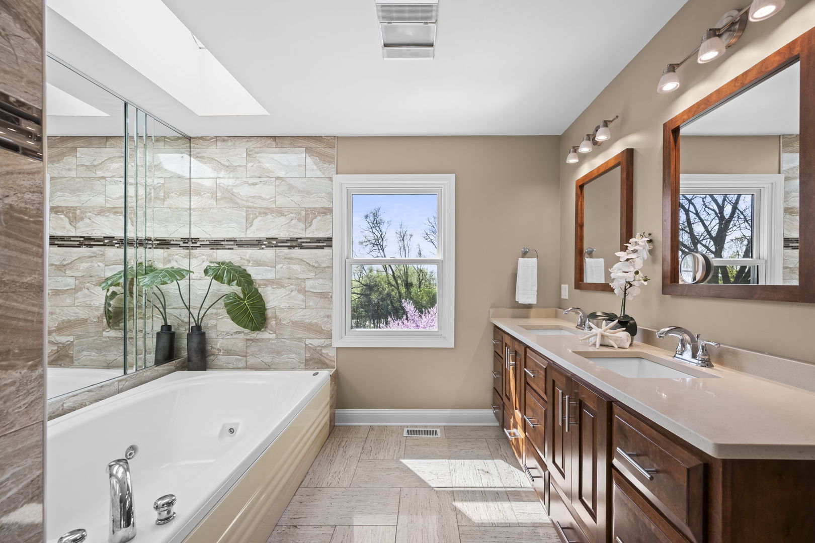 26 Brandywine Road South Barrington, IL 60010 - Photo 19 of 47 a bathroom with a granite countertop tub sink and mirror