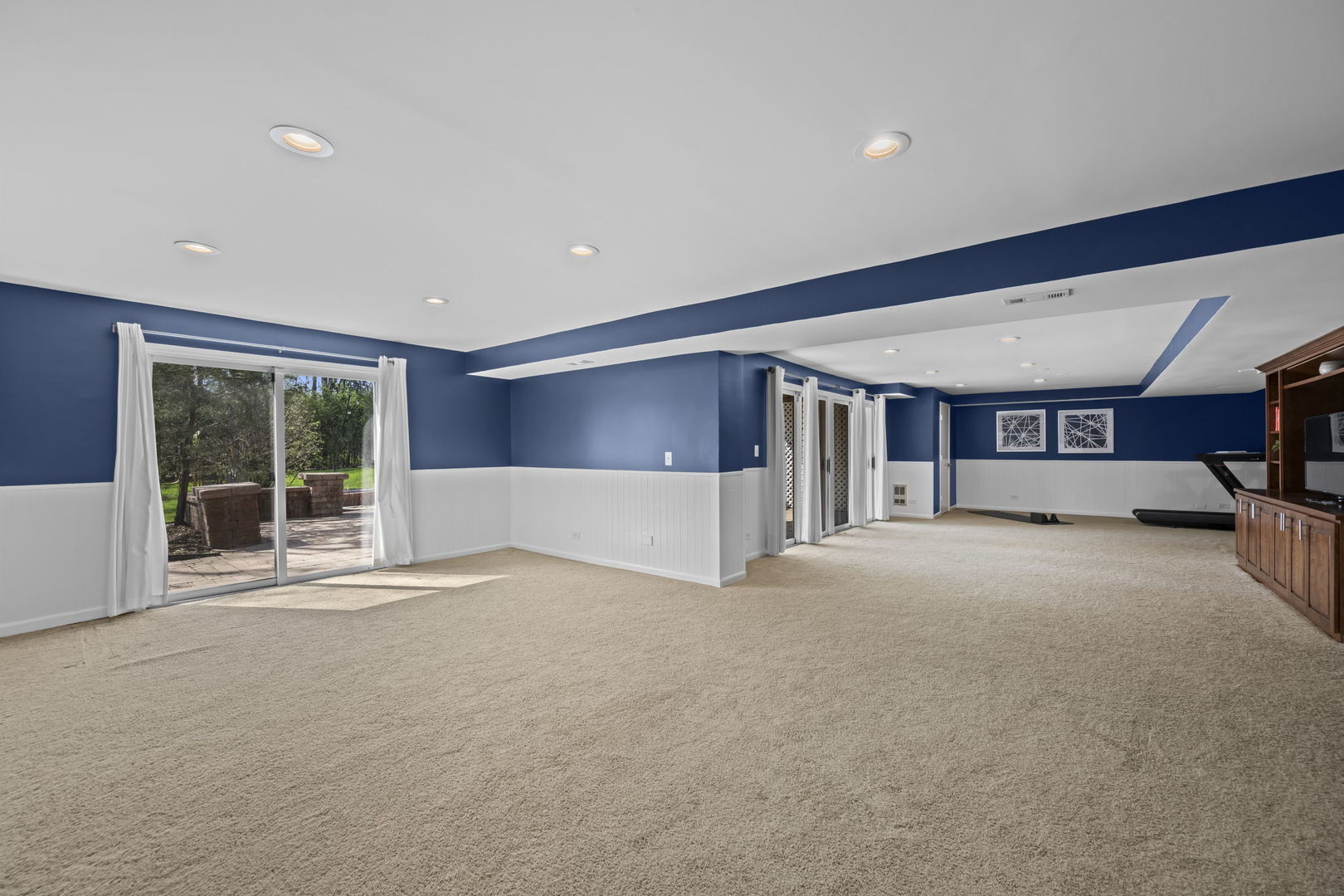 26 Brandywine Road South Barrington, IL 60010 - Photo 31 of 47 a view of an empty room with a window