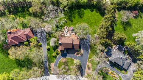 $900,000 | 26 Brandywine Road, South Barrington, IL 60010