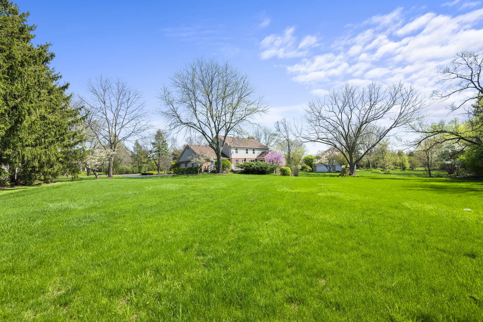 26 Brandywine Road South Barrington, IL 60010 - Photo 42 of 47 a view of building with yard