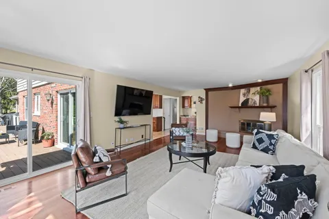 $900,000 | 26 Brandywine Road, South Barrington, IL 60010