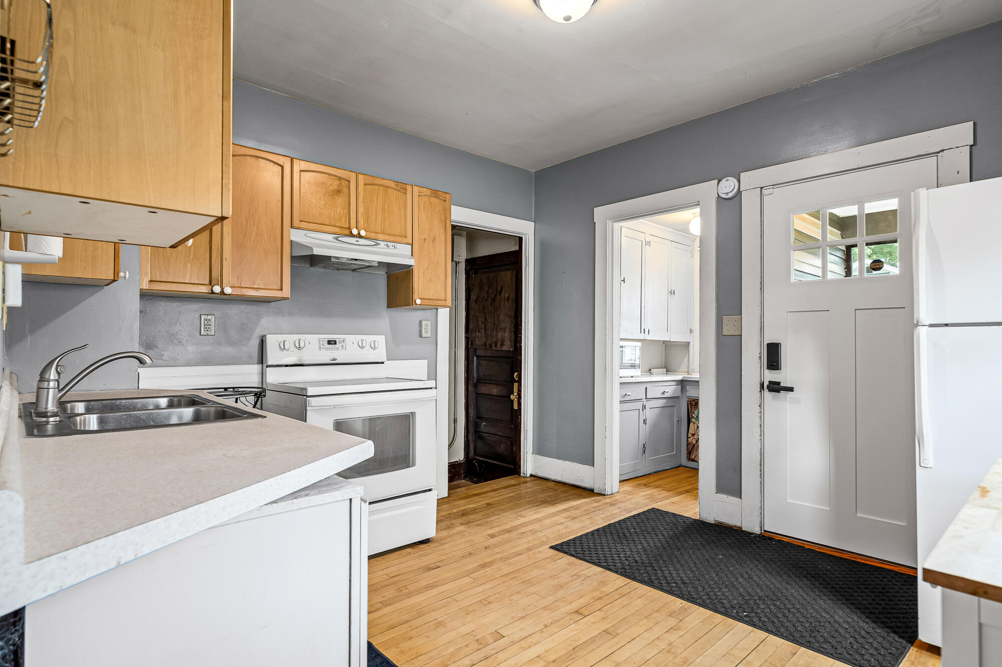 1328 George Street La Crosse, WI 54603 - Photo 10 of 31 Kitchen