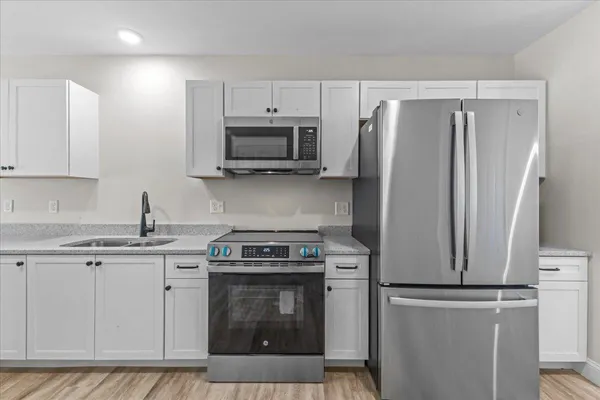 $344,900 | 7 Willys Lane, Unit 106, Milton, VT 05468