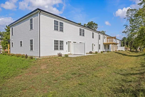 $344,900 | 7 Willys Lane, Unit 106, Milton, VT 05468