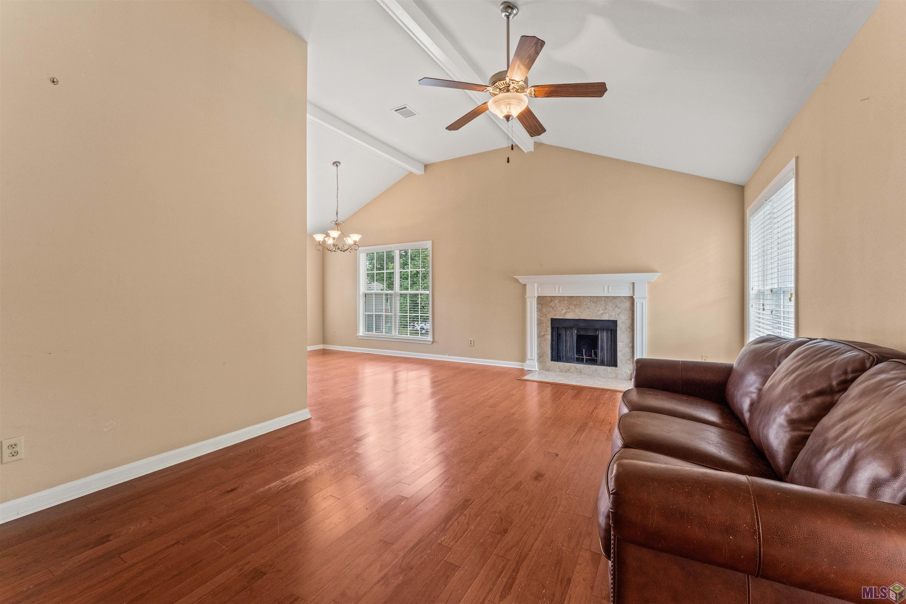 7945 Jefferson Pl Boulevard, Unit D Baton Rouge, LA 70809 - Photo 4 of 23 Gallery Image 4