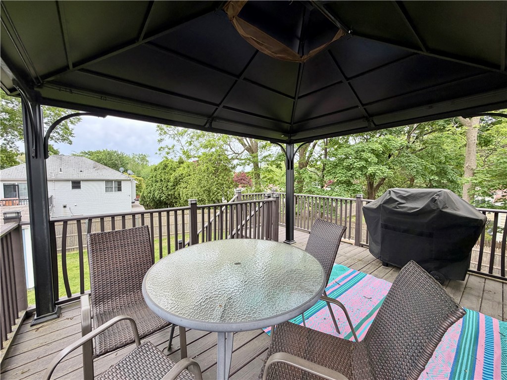 100 Panto Road Warwick, RI 02886 - Photo 4 of 13