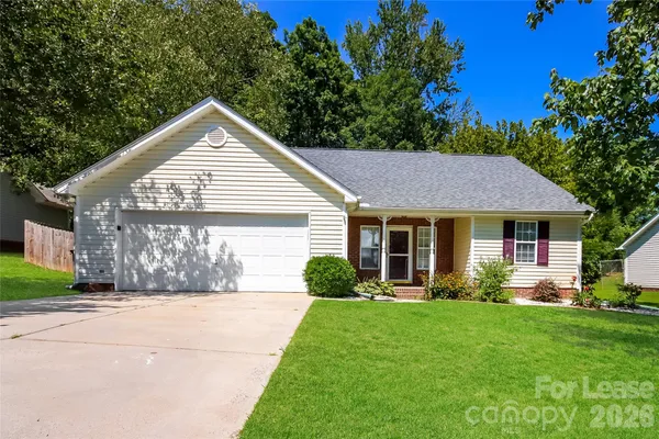 $2,015 | 3326 Whitebridge Lane, Charlotte, NC 28262