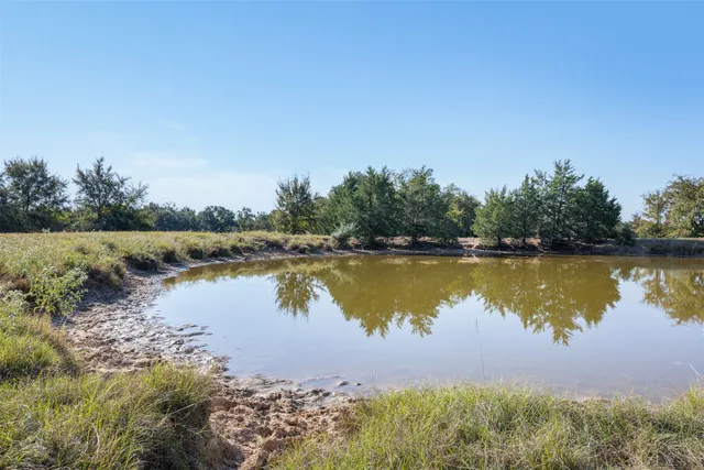 $4,095,000 | 800 Complete, Groesbeck, TX 76642