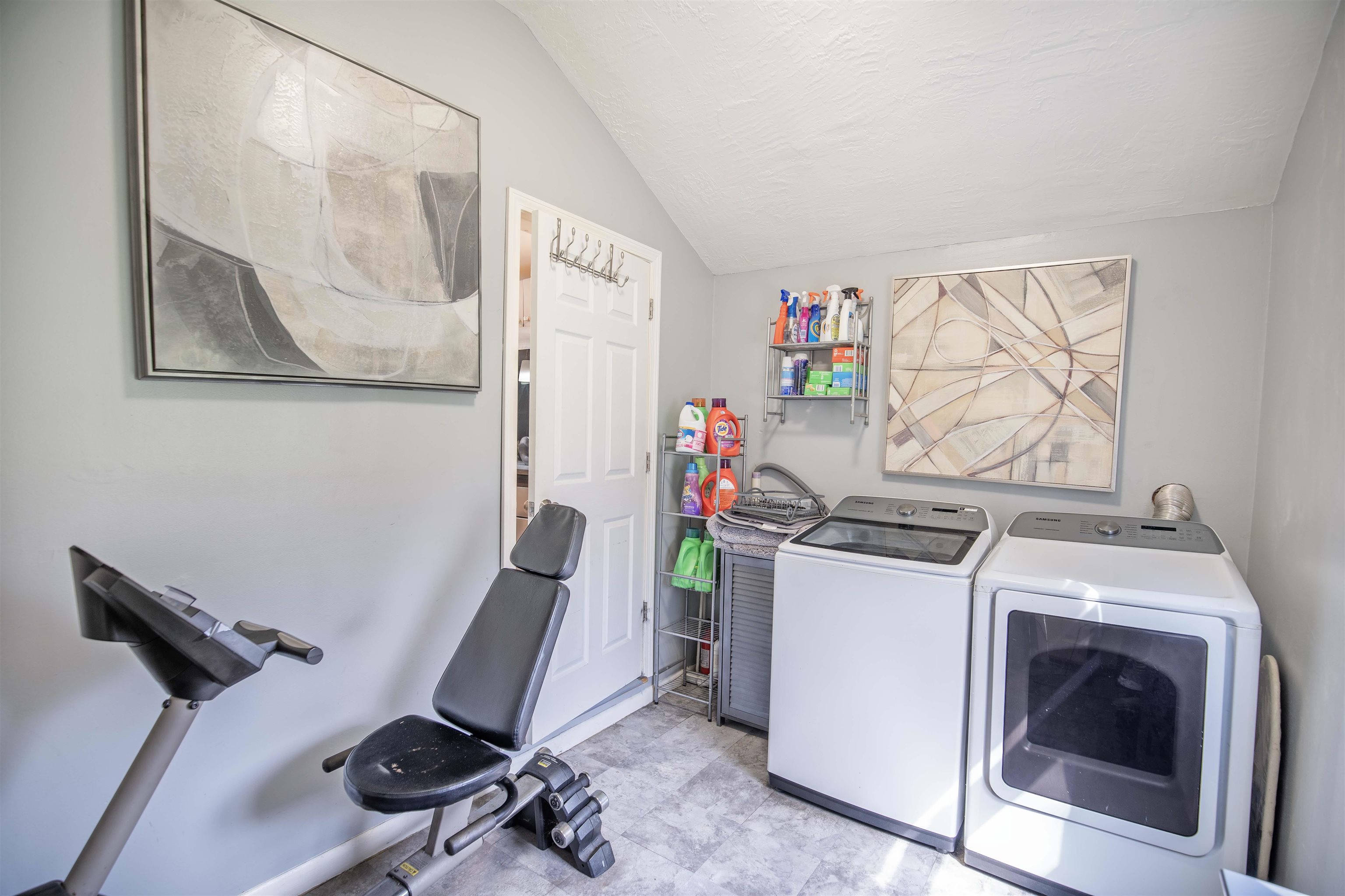 42 Frost Road, Unit B Derry, NH 03038 - Photo 11 of 25 Gallery Image 11
