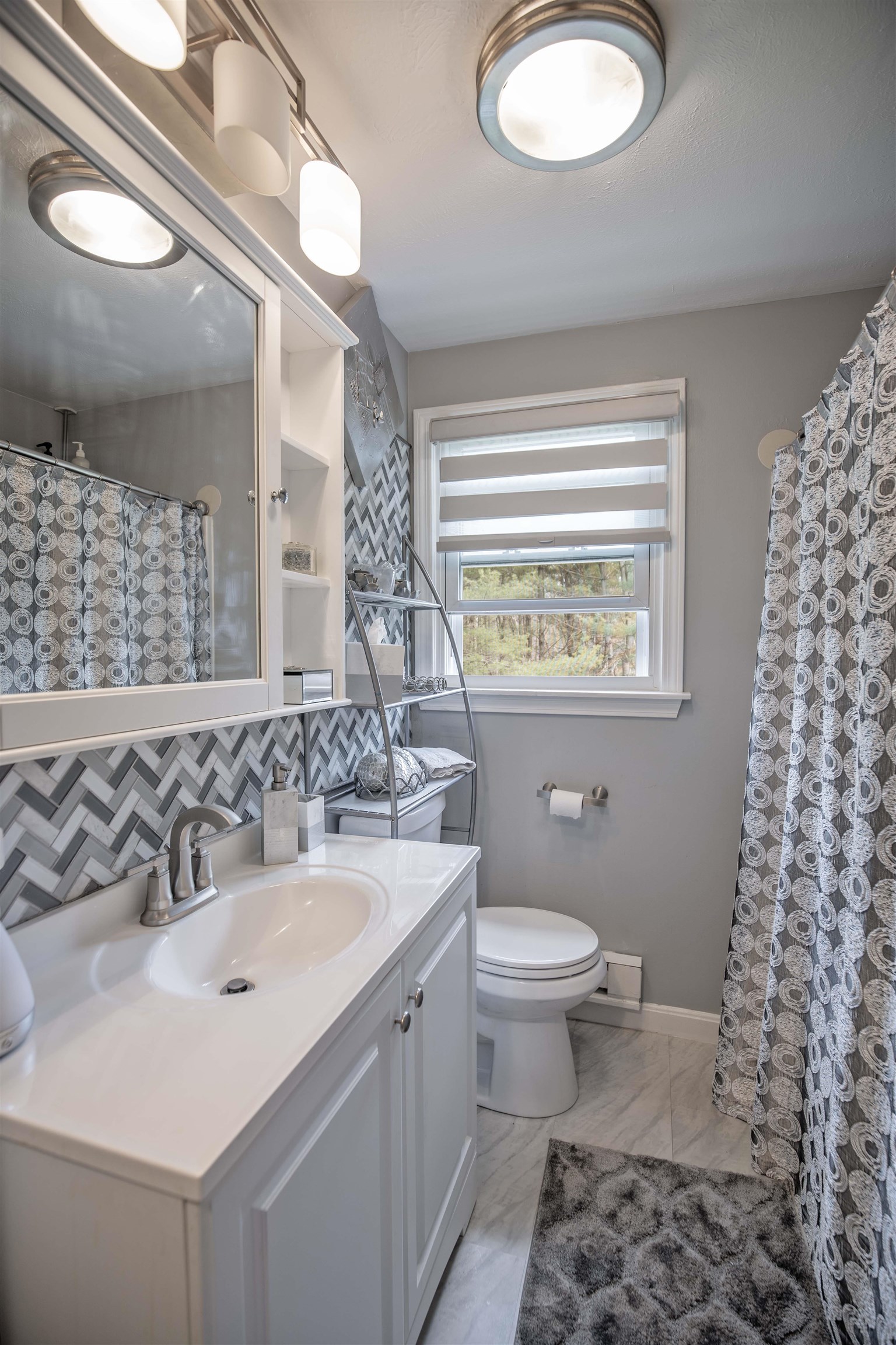 42 Frost Road, Unit B Derry, NH 03038 - Photo 7 of 25 Gallery Image 7
