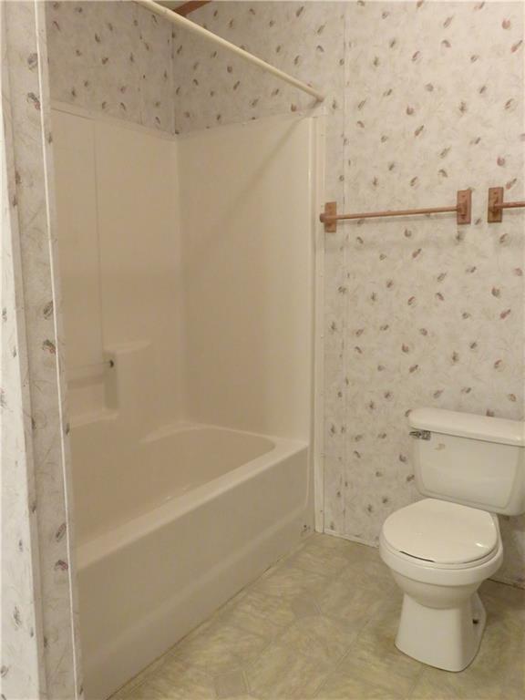 321 Fosterville Road Greensburg, PA 15601 - Photo 13 of 24 MASTER BATHROOM