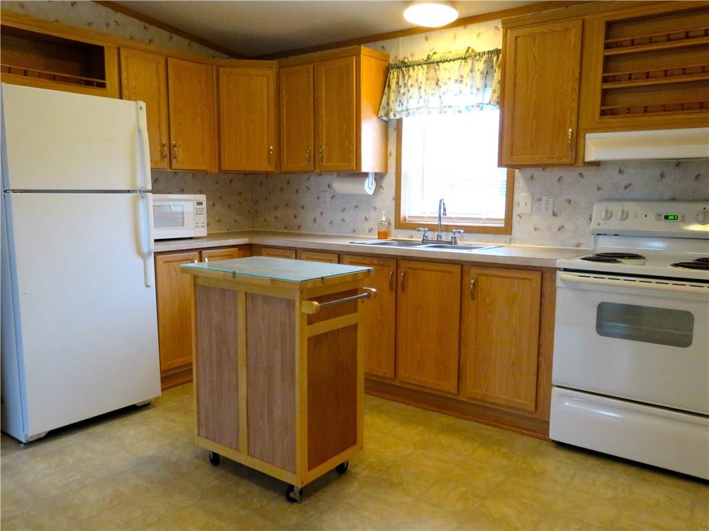 321 Fosterville Road Greensburg, PA 15601 - Photo 3 of 24 BRIGHT AND AIRY KITCHEN!