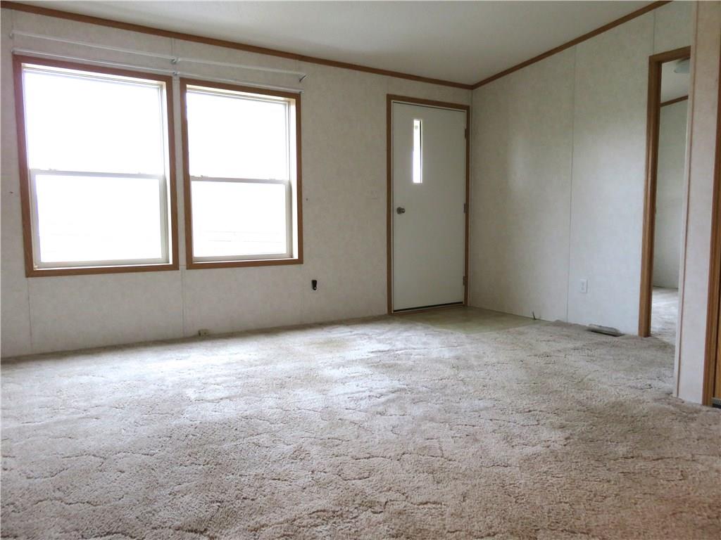 321 Fosterville Road Greensburg, PA 15601 - Photo 7 of 24 LIVING ROOM
