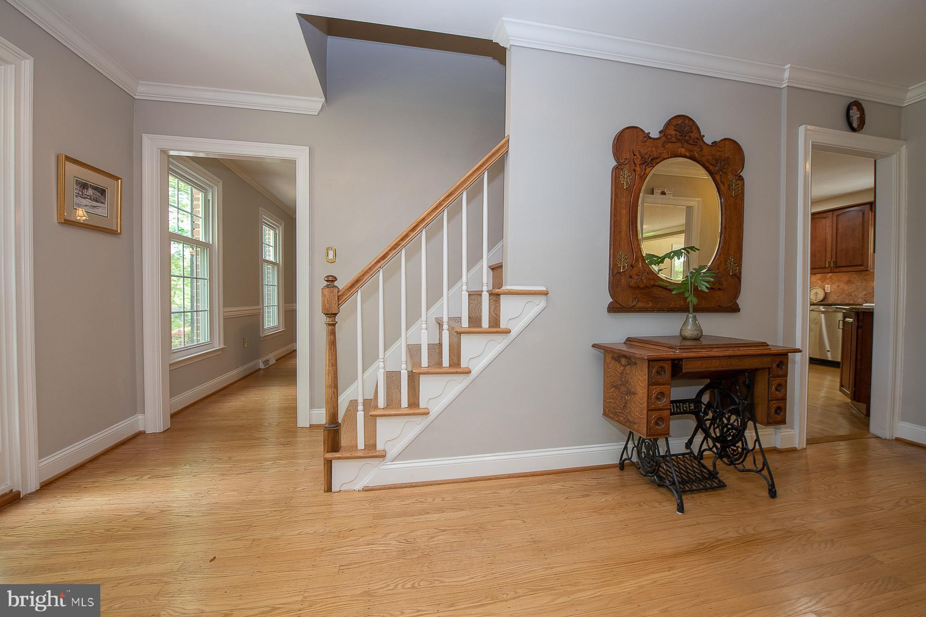 224 Hansell Road Newtown Square, PA 19073 - Photo 3 of 35 Center Hall
