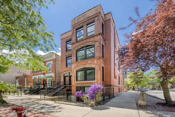 $7,300 | 800 South Loomis Street, Unit 2, Chicago, IL 60607