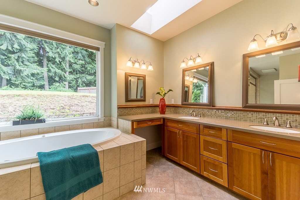 2728 Carpenter Road Southeast Lacey, WA 98503 - Photo 21 of 25 Gallery Image 21