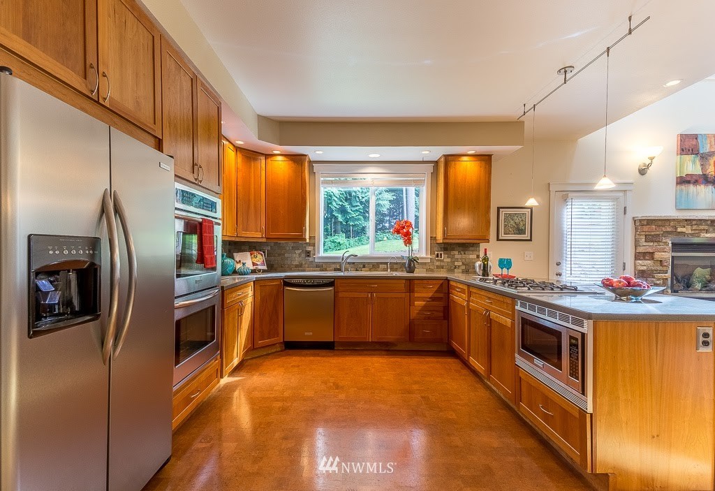 2728 Carpenter Road Southeast Lacey, WA 98503 - Photo 9 of 25 Gallery Image 9