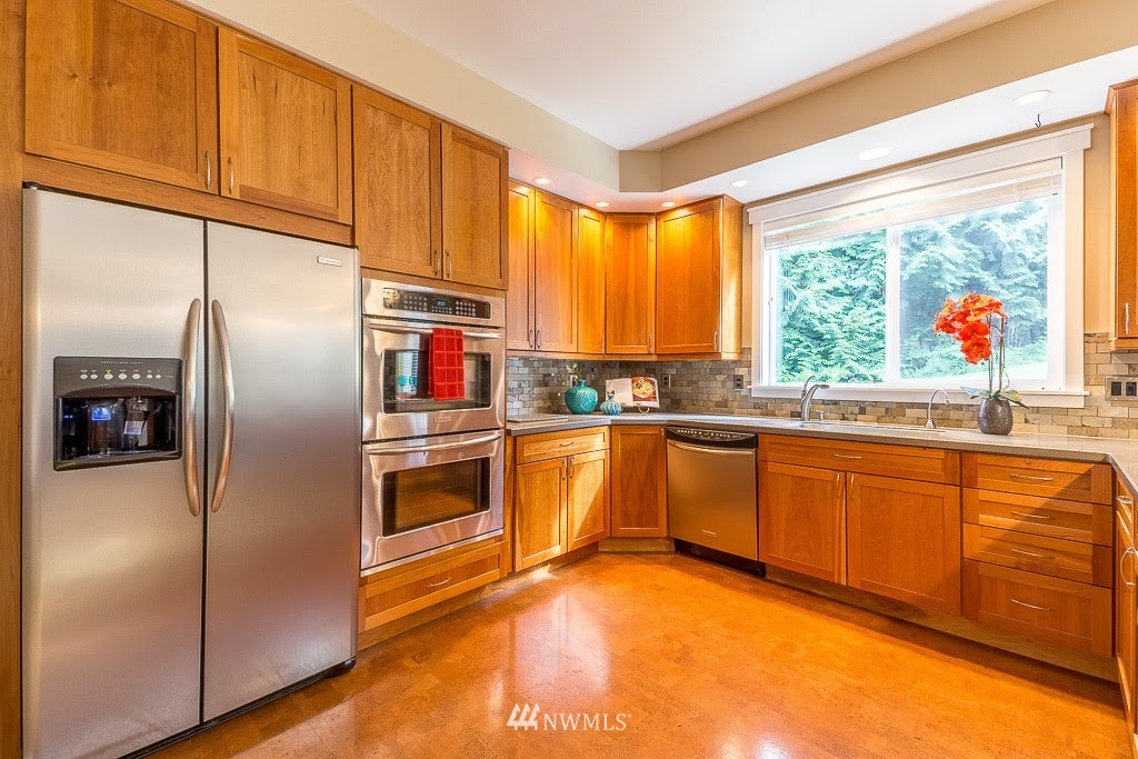 2728 Carpenter Road Southeast Lacey, WA 98503 - Photo 10 of 25 Gallery Image 10
