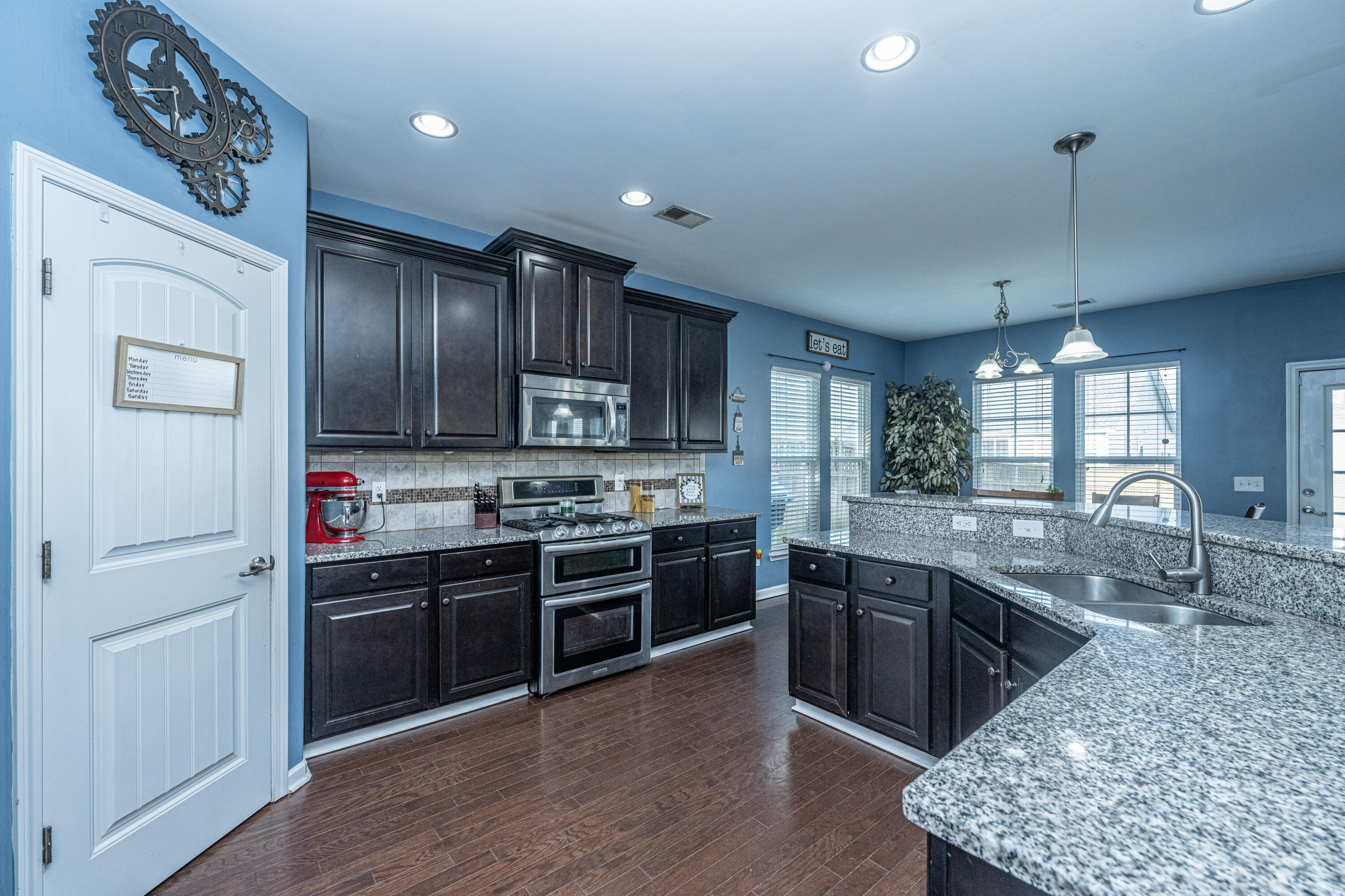 218 Topsaw Lane Moncks Corner, SC 29461 - Photo 10 of 42 218TopsawLane17