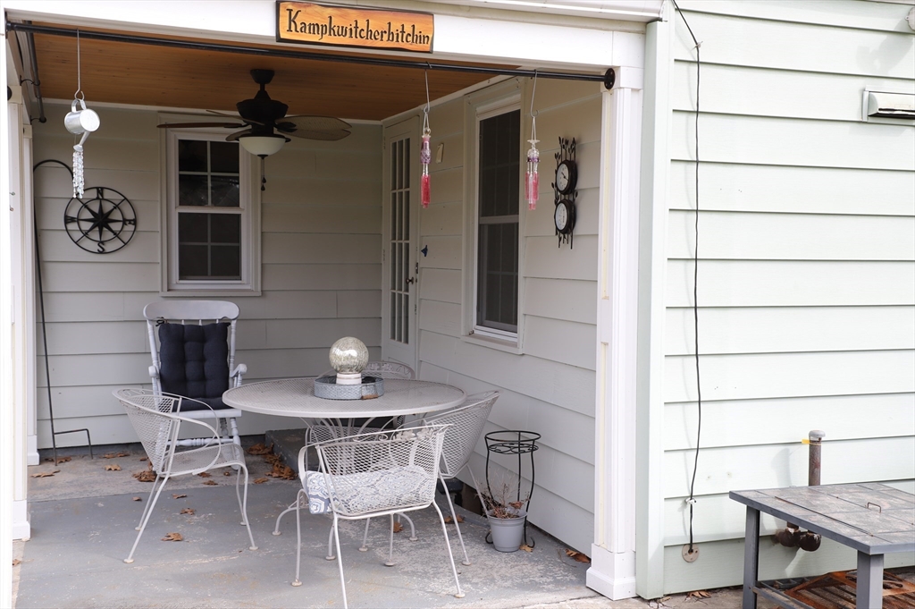 37 Edgewater Road Agawam, MA 01001 - Photo 2 of 30 Gallery Image 2