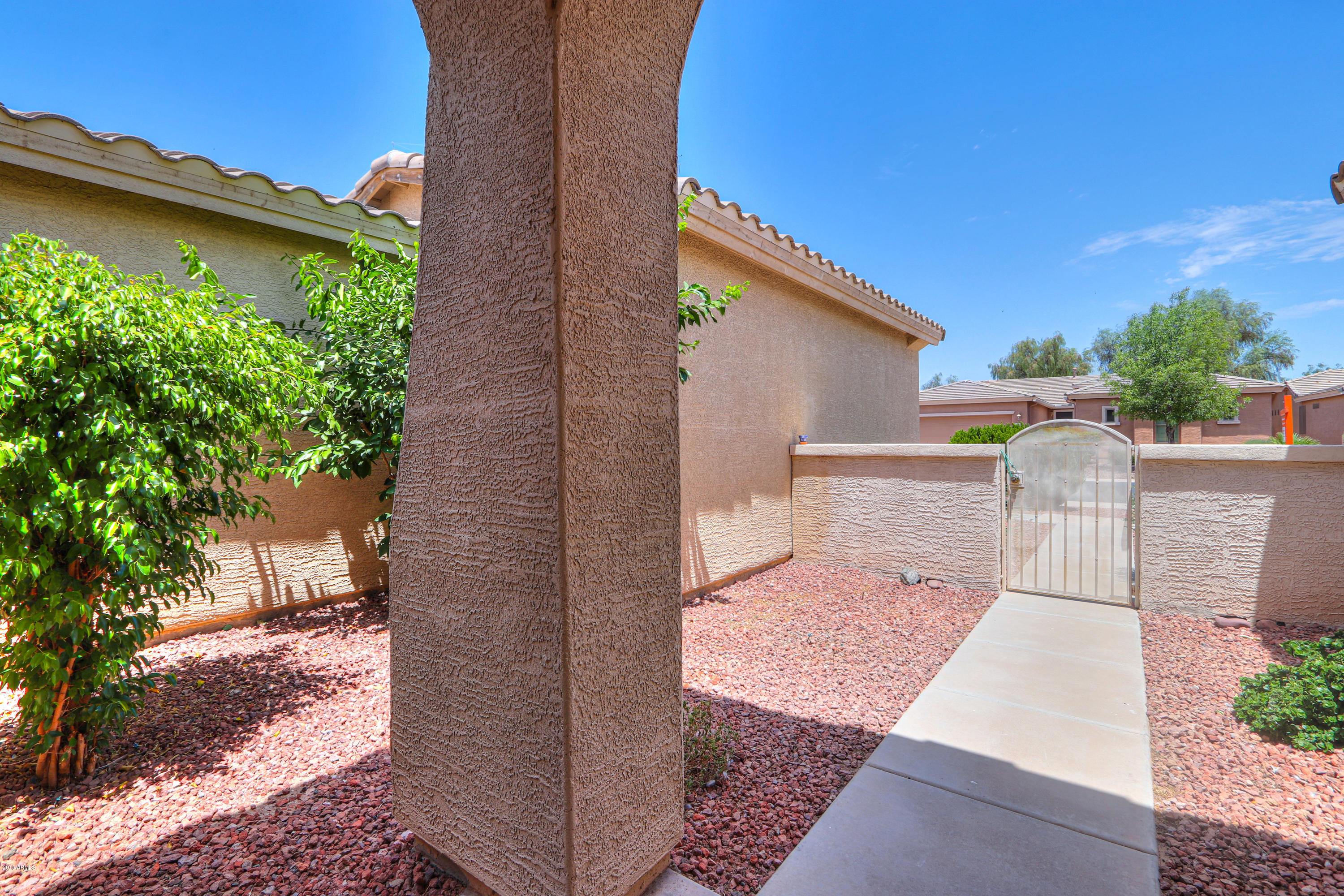 42485 Abbey Road Maricopa, AZ 85138 - Photo 7 of 74 06
