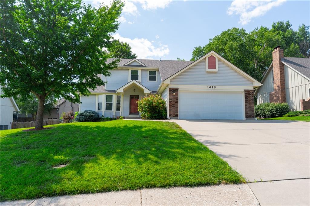 1616 Northeast Yorkshire Dr  