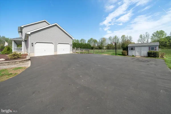 $690,000 | 305 Garnet Lane, Smyrna, DE 19977