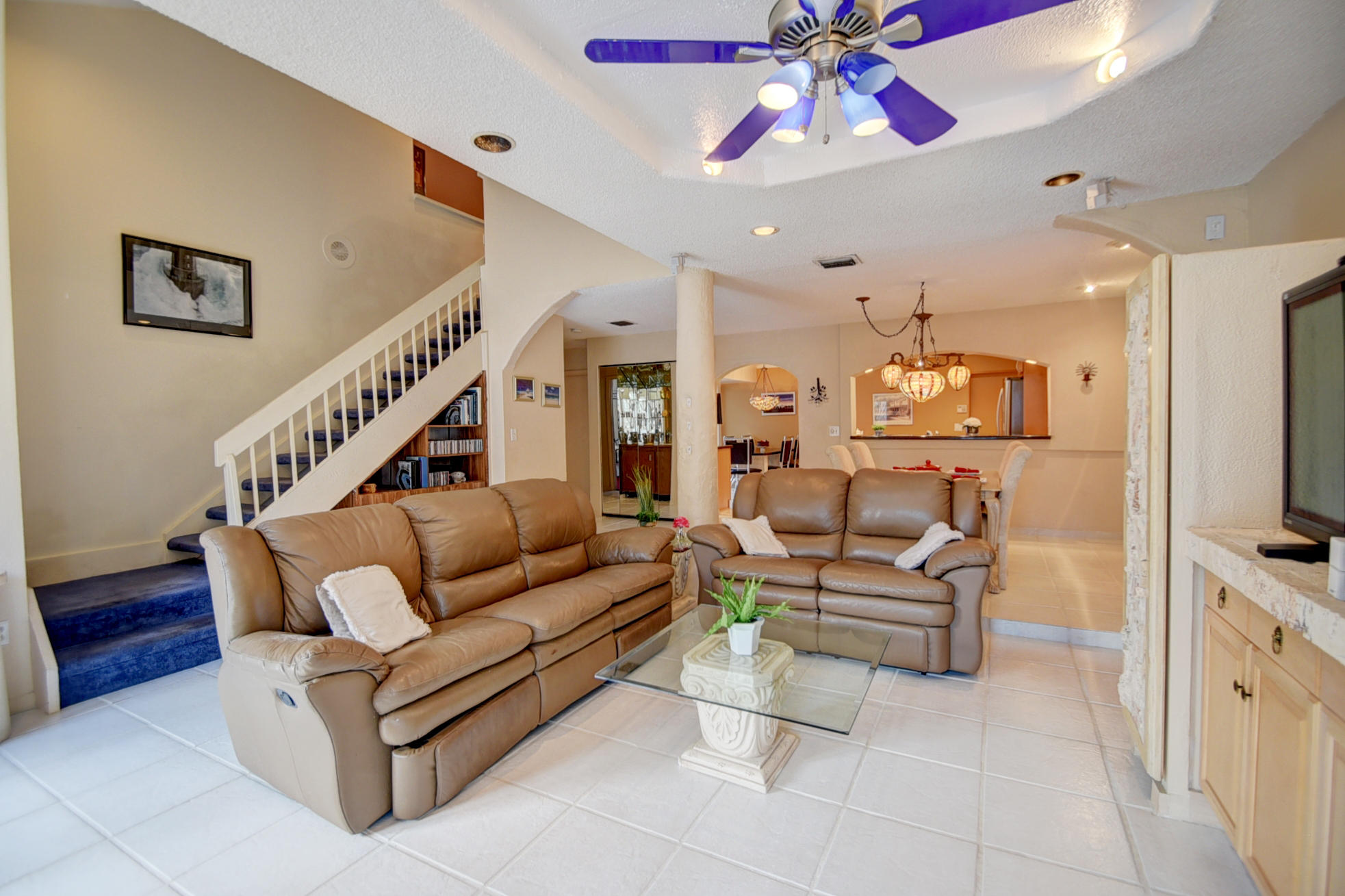 7622 Sierra Drive West Boca Raton, FL 33433 - Photo 21 of 37 High Ceilings