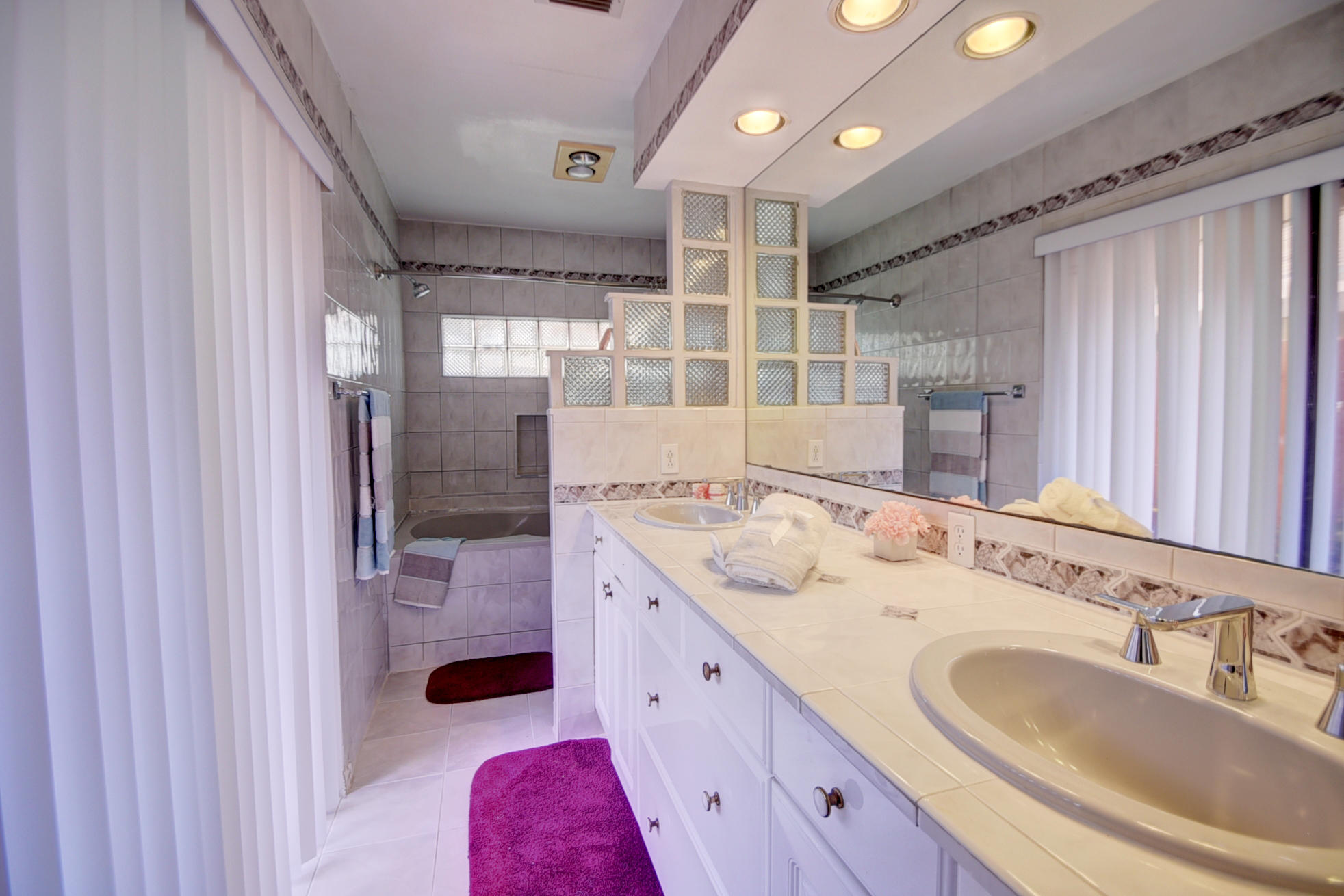 7622 Sierra Drive West Boca Raton, FL 33433 - Photo 28 of 37 Master Bath