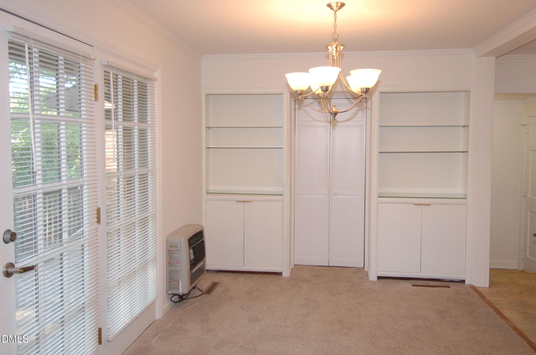 706 Smedes Place Raleigh, NC 27605 - Photo 5 of 21 5 Dining