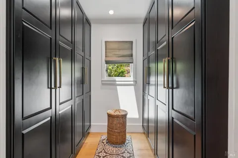 $3,895,000 | 83 Hatzic Court, Larkspur, CA 94939