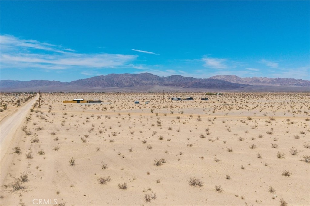 4461 Meriwether Road Twentynine Palms, CA 92277 - Photo 11 of 33