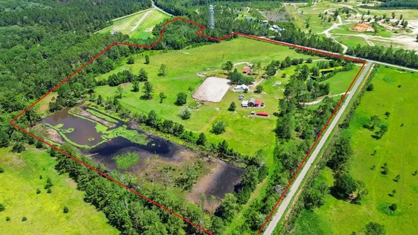 $530,000 | 111 Bayberry Drive, Wewahitchka, FL 32465