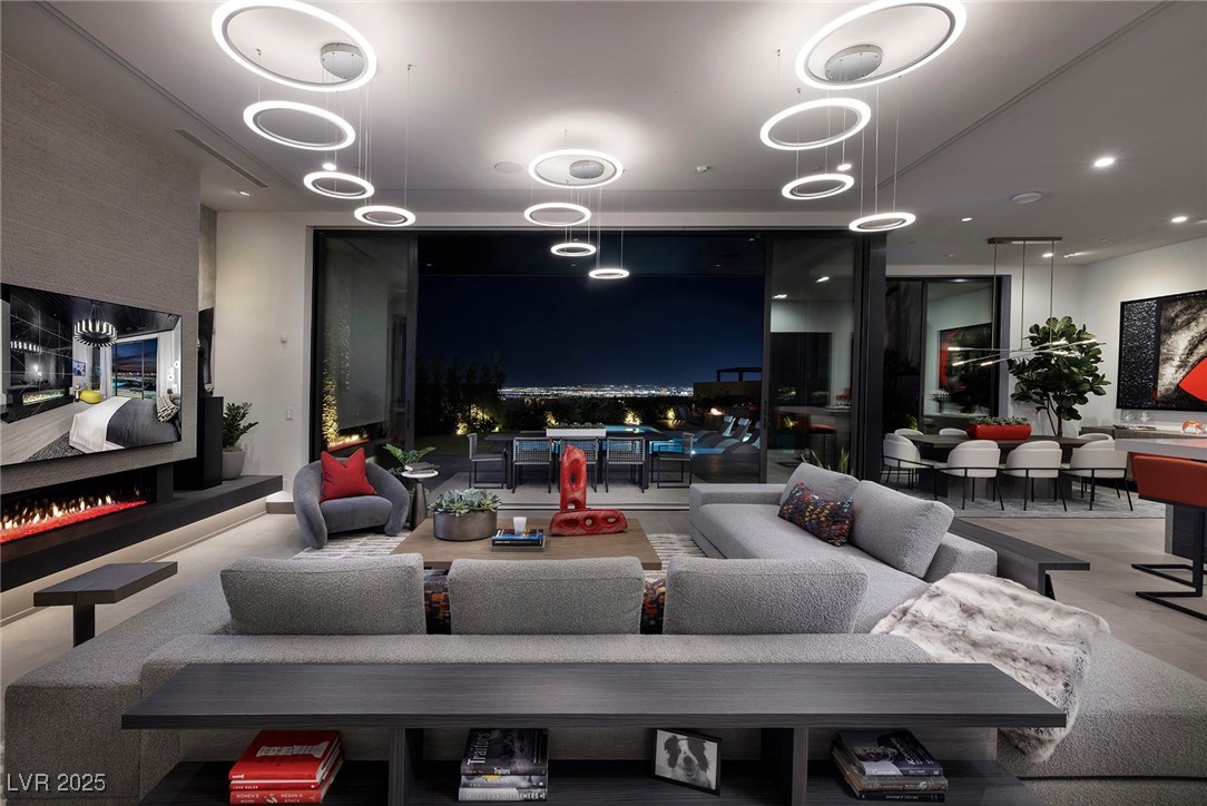 545 Overlook Rim Drive Henderson, NV 89012 - Photo 2 of 19 Residence 4 Model Great Room