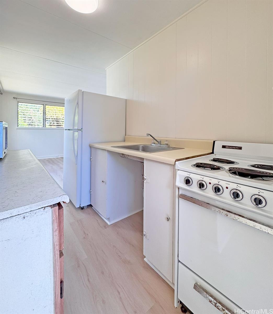 3050 Woolsey Place, Unit A Honolulu, HI 96822 - Photo 6 of 16 Kitchen