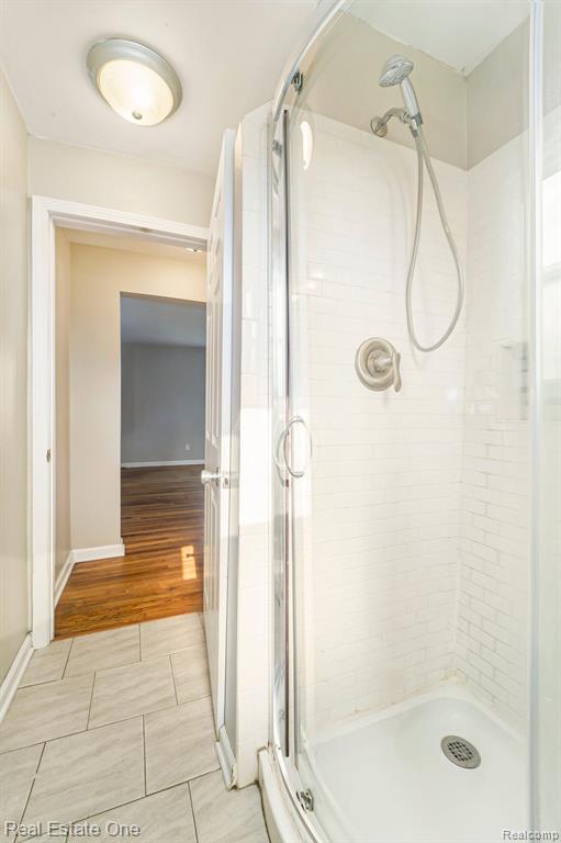 2106 John R Road Troy, MI 48083 - Photo 8 of 16