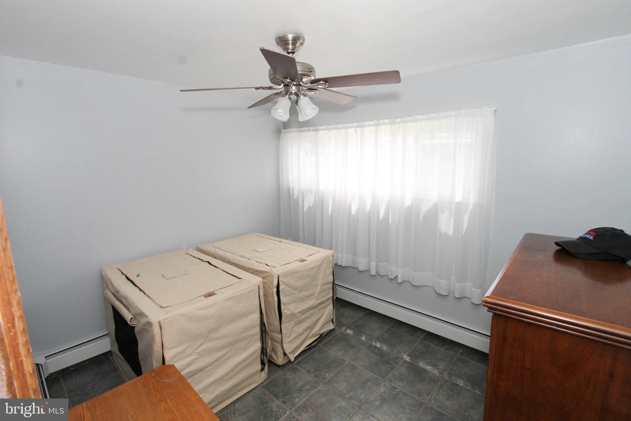 60 Canoebirch Road Levittown, PA 19057 - Photo 16 of 33 Gallery Image 16