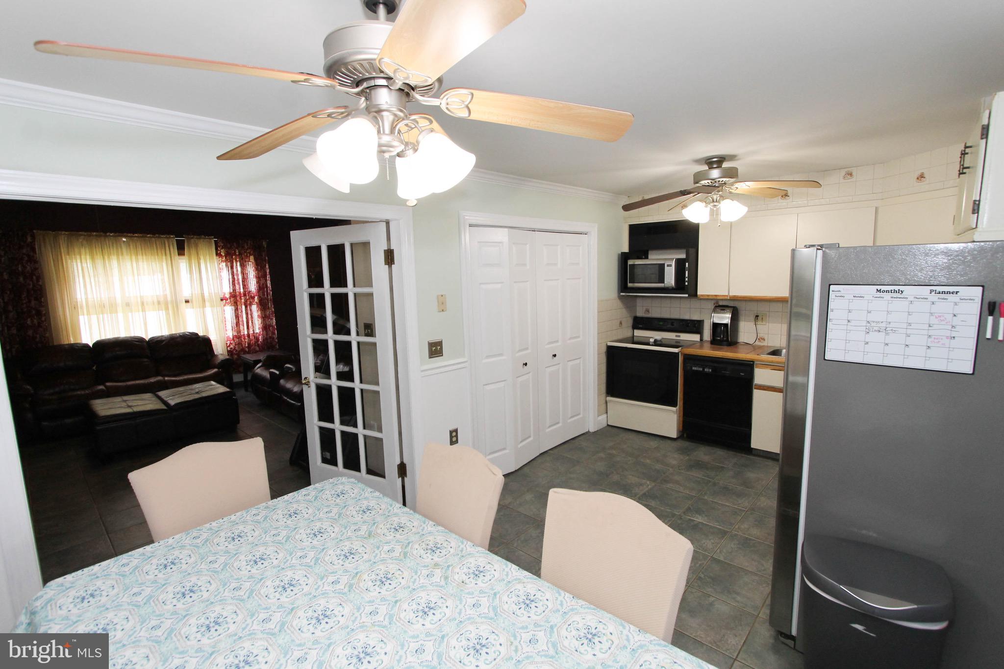 60 Canoebirch Road Levittown, PA 19057 - Photo 9 of 33 Gallery Image 9
